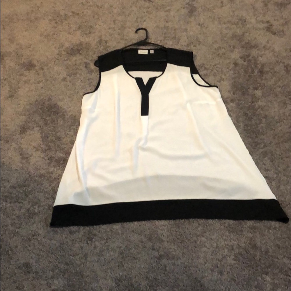 Beautiful. Light weight airy tank top